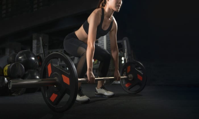 ผู้หญิงออกกำลังกายมากไป เสี่ยงกระดูกพรุน ขาดสารอาหาร และประจำเดือนขาด