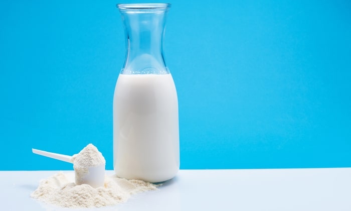 นมสด และ นมผง แบบไหนมีประโยชน์กว่ากัน