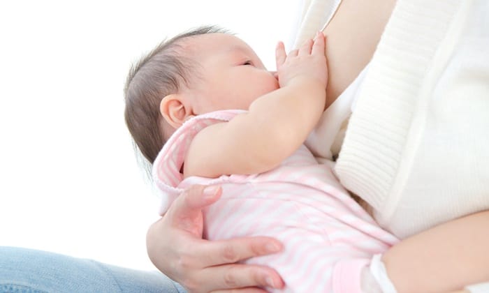 เลี้ยงลูกด้วยนมแม่ กับปัญหาและวิธีรับมือที่ควรรู้