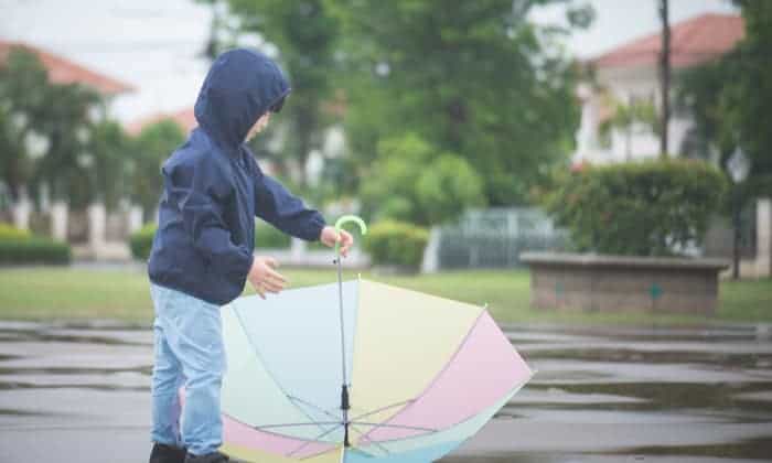 โรคติดต่อหน้าฝน ในเด็ก มีอะไรบ้างที่พ่อแม่ควรระวัง