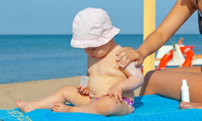 4 เรื่องควรรู้ในการ ดูแลผิวทารก ขวบปีแรก