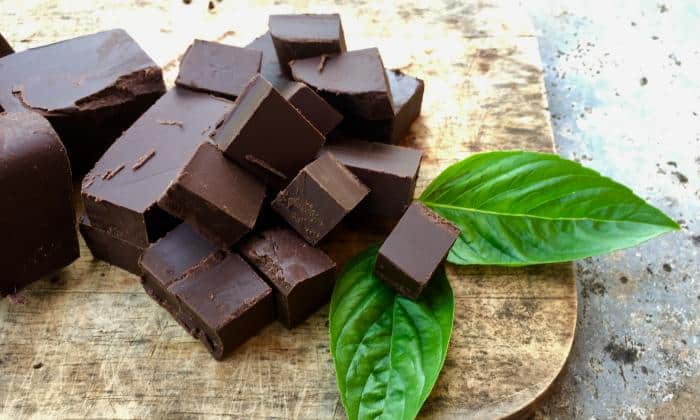 ดาร์กช็อกโกแลต กับประโยชน์ล้นเหลือด้านสุขภาพ ที่คุณอาจนึกไม่ถึง