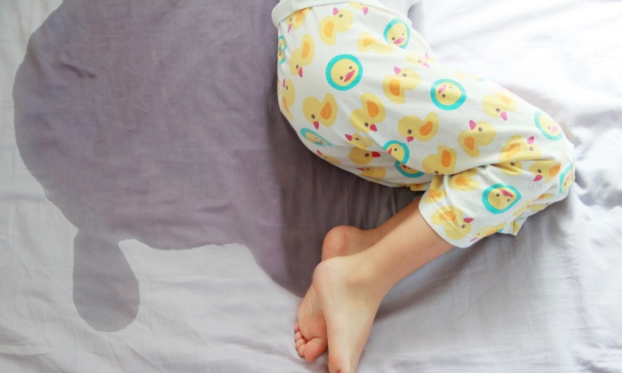 ฉี่รดที่นอน ในเด็ก สาเหตุและวิธีแก้ปัญหา