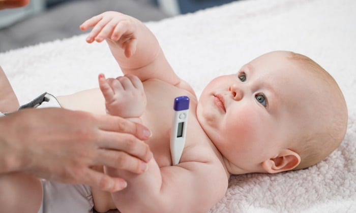 เด็กเป็นไข้ อาการ และวิธีการรับมือ