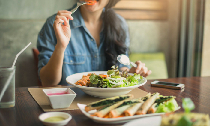 โภชนาการสำหรับผู้ติดเชื้อ HIV อะไรควรกิน อะไรต้องระวัง