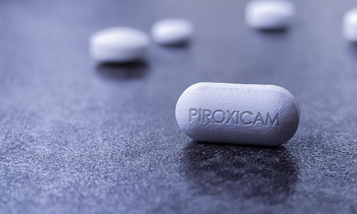 Meloxicam (มีลอกซิแคม) ข้อบ่งใช้ และผลข้างเคียง