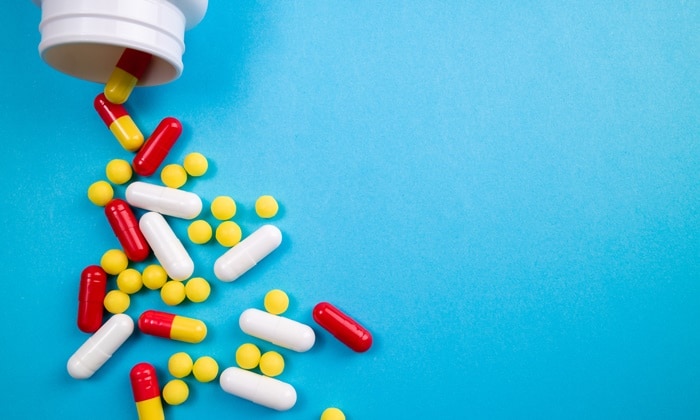 Erythromycin (อิริโทรมัยซิน) ข้อบ่งใช้ และผลข้างเคียง