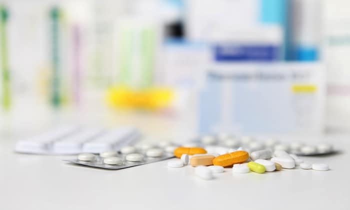 Simvastatin (ซิมวาสแตติน) ข้อบ่งใช้ และผลข้างเคียง