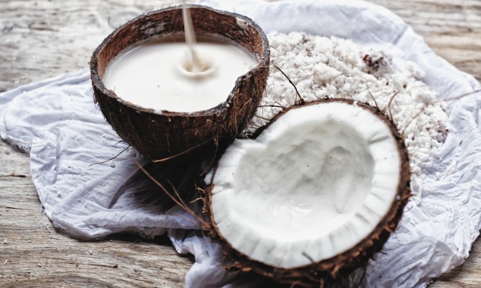 กะทิ ประโยชน์ต่อร่างกาย และผลข้างเคียง