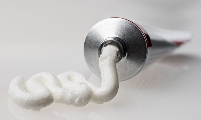 ไฮโดรควิโนน (Hydroquinone)