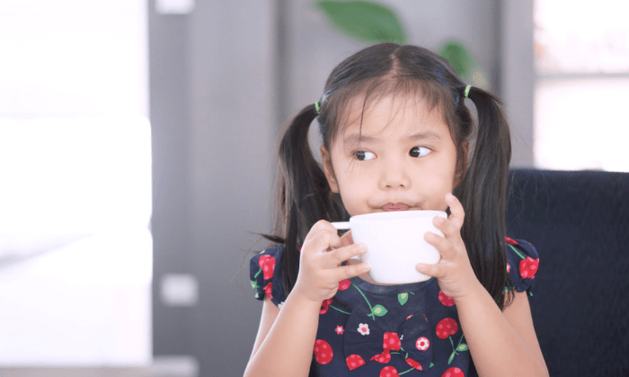 ลูกกินกาแฟ ส่งผลอย่างไรต่อสุขภาพ