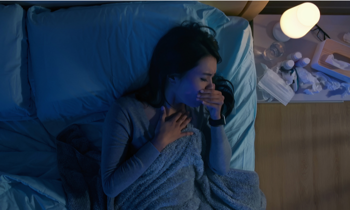 ไอตอนกลางคืน สาเหตุและวิธีช่วยบรรเทาอาการให้ดีขึ้น