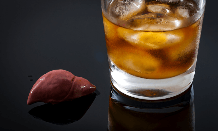 ผู้ป่วยโรคตับอักเสบดื่มแอลกอฮอล์ ได้หรือเปล่านะ