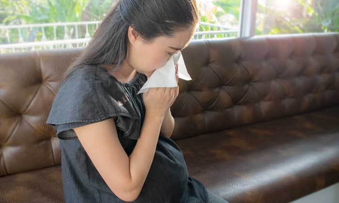 คุณแม่ตั้งท้องจามบ่อย จะอันตรายกับลูกน้อยหรือไม่