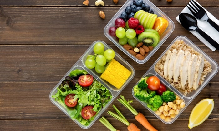 ควบคุมอาหาร อย่างไร ให้ลดน้ำหนักได้ผลและดีต่อสุขภาพ