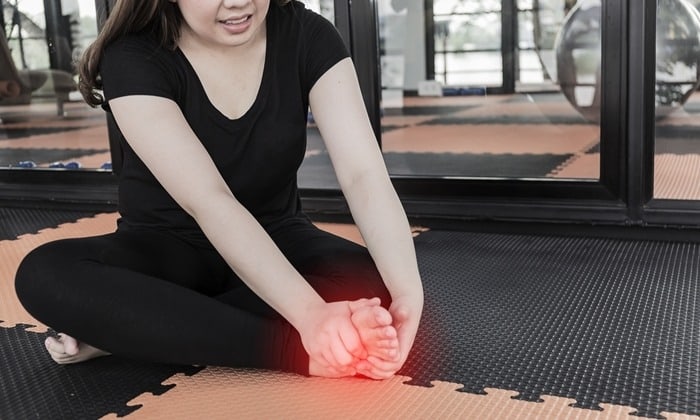 คนอ้วน เจ็บเท้า บรรเทาอาการอย่างไร และเมื่อไหร่ที่ต้องกังวล