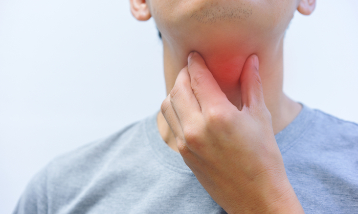 คันคอ อาการ สาเหตุ วิธีรักษา