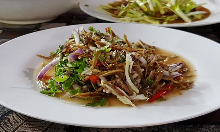 สูตร ยำปลาข้าวสาร และประโยชน์ต่อสุขภาพ