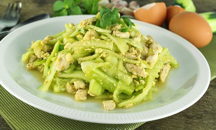 สูตรแตงกวาผัดไข่