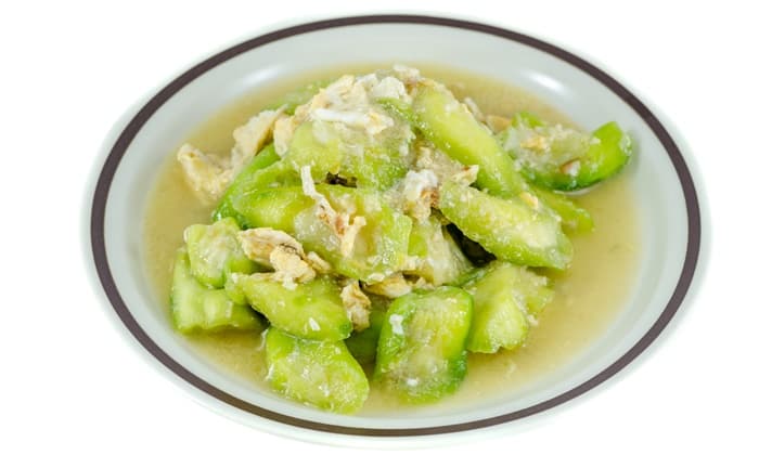 สูตรบวบผัดไข่