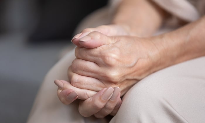 วิธีรับมือและจัดการกับ อารมณ์แปรปรวนในวัยทอง ที่ผู้หญิงวัยทองควรรู้