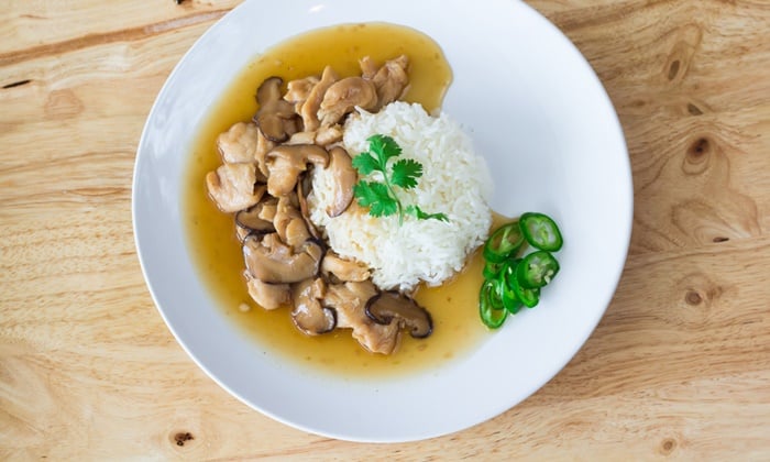 สูตรข้าวหน้าไก่ เมนูที่กินได้ทั้งเด็กและผู้ใหญ่