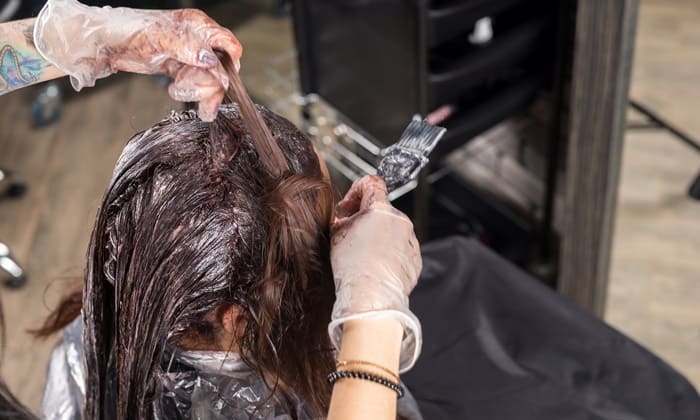 ย้อมสีผม เสี่ยงต่อการเป็นโรคมะเร็งจริงหรือ?