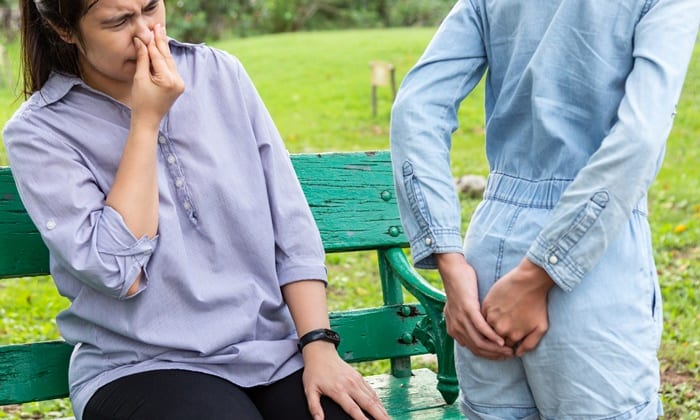 ตดเหม็น เกิดจากอะไร และควรแก้ไขอย่างไร