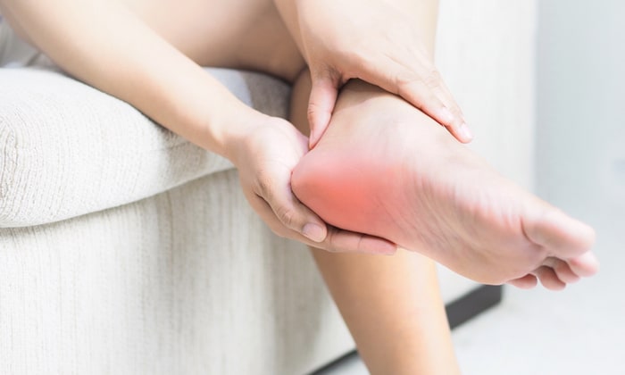 ป้องกัน เอ็นฝ่าเท้าอักเสบ ด้วยการเลือกรองเท้าอย่างเหมาะสม