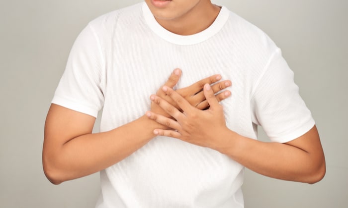 วิตกกังวลมากไป อาจเป็นเหตุให้คุณเกิด อาการแน่นหน้าอก