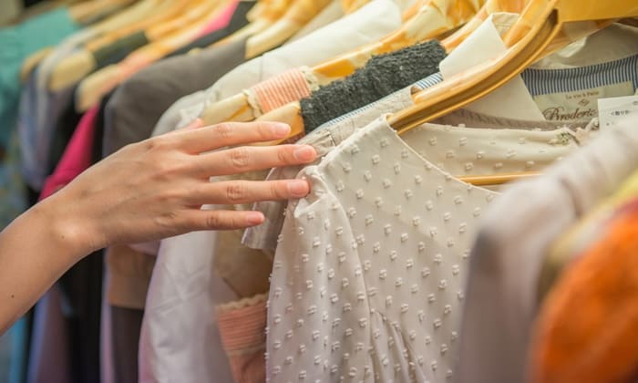 เสื้อผ้ามือสอง อันตรายแฝงที่เราอาจไม่เคยรู้