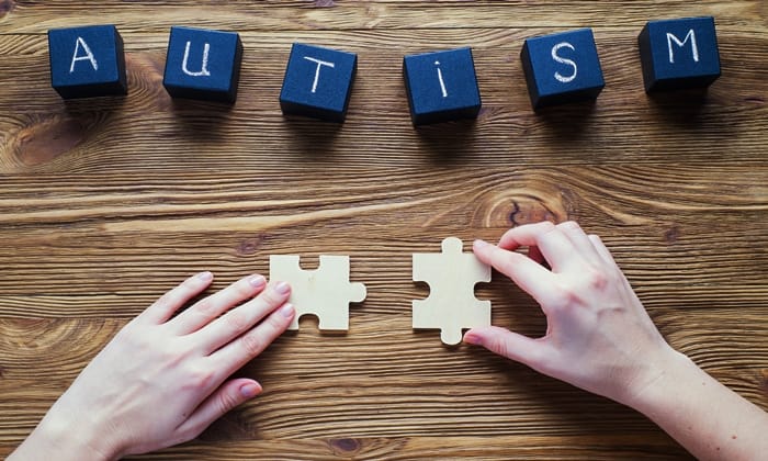 สัญญาณเตือนออทิสติก ที่พ่อแม่ควรสังเกต