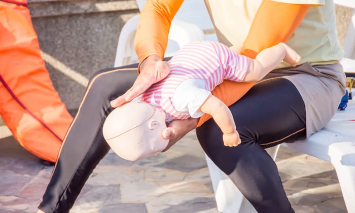 ลูกสำลักนม อันตรายใกล้ตัวที่คุณแม่ไม่ควรมองข้าม