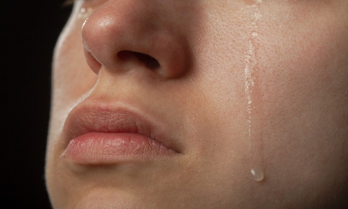 ประโยชน์หลากหลายของ น้ำตา ที่คู่ควรกว่า การเสียใจเพราะความรัก