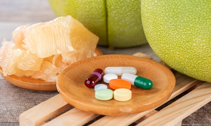 อยากกินยาอย่างปลอดภัย รู้ไว้! ห้าม กินยากับส้มโอ เกรปฟรุต