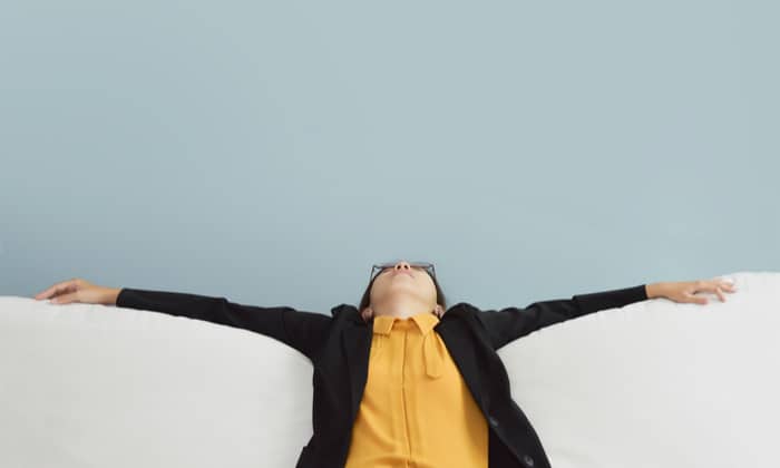 นอนแค่ไหนก็ไม่เคยพอ นอนเยอะแต่ยังเพลีย อยู่เหมือนเดิม เป็นเพราะอะไรกันนะ