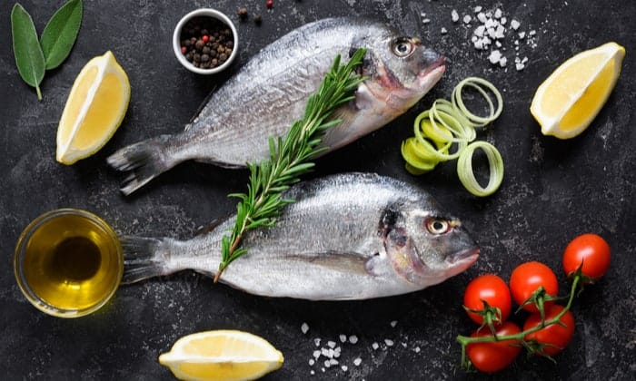 ปลาทอดกับปลานึ่ง เมนูปลาแบบไหนให้ประโยชน์ต่อสุขภาพมากกว่ากัน