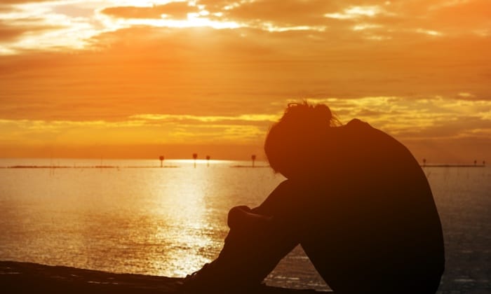 นอกจากเจออากาศร้อนแล้ว อย่าลืมรับมือกับ อาการซึมเศร้า เมื่อเข้าฤดูร้อนด้วย