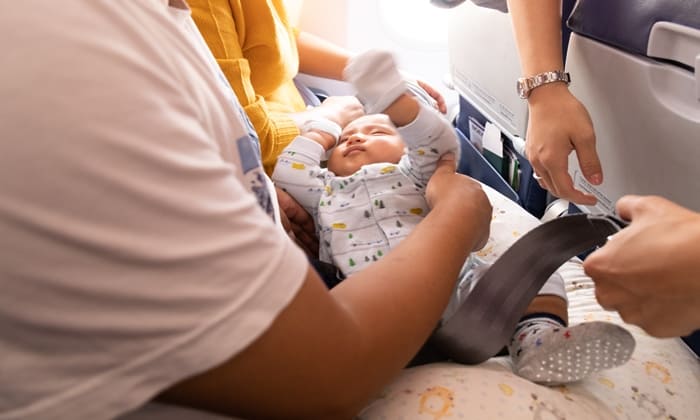 ดูแลทารก บนเครื่องบินอย่างไร