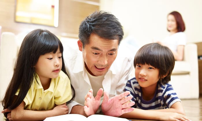 เล่านิทาน ให้ลูกฟังก่อนนอน มีประโยชน์อย่างไร