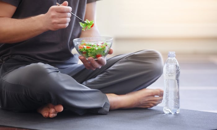 อาหารก่อนเล่นโยคะ เลือกกินอย่างไร ถึงจะเหมาะสม