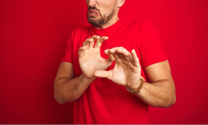 อยากมีคู่ครองแต่ใจไม่กล้าพอ คุณอาจเสี่ยงเป็นโรค กลัวผู้หญิง อยู่ก็ได้นะ