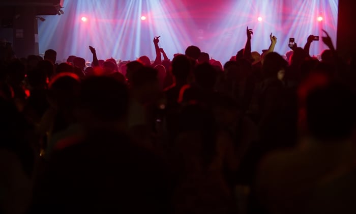 นักเที่ยวโปรดทราบ! เทคนิค เข้าผับต่างประเทศ ให้สนุกและปลอดภัย