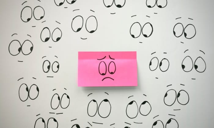 วิธีที่จะช่วยให้ ผู้ป่วย โรคกลัวการเข้าสังคม เข้าสังคมได้ง่ายขึ้น