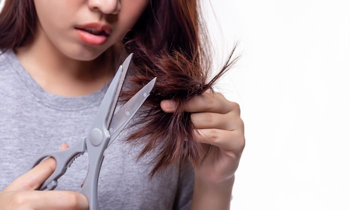 ผมแตกปลาย สาเหตุ และวิธีการรักษา