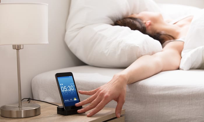 อยาก รักษาความจำ โปรดหยุดพฤติกรรม ! การเลื่อนนาฬิกาปลุก