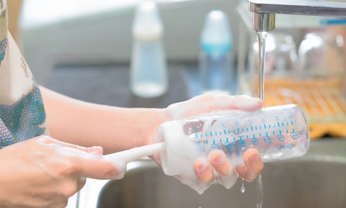 วิธี ฆ่าเชื้อในขวดนม ลูกรัก ช่วงการแพร่ระบาดโควิด-19  ที่คุณแม่ควรศึกษาไว้