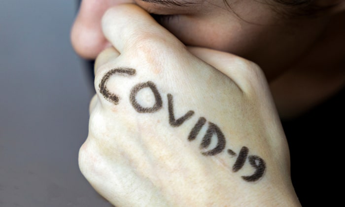 หยุด! สัมผัสใบหน้า หากคุณอยากให้อัตราการแพร่เชื้อโควิด-19 ลดลง