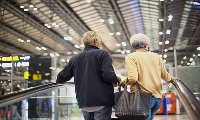 ลูกหลานควรรู้! วิธีเตรียมความพร้อม ก่อนพา ผู้สูงอายุเดินทาง ท่องเที่ยว