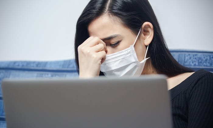 สงสัยว่า ติดเชื้อโควิด-19 ควรปฏิบัติตัวอย่างไรดี